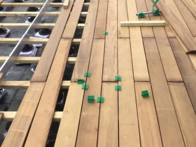 terrasse en lames de bois exotique