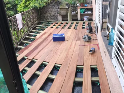 terrasse en bois exotique à ISSOIRE